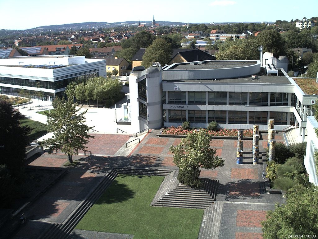 Foto der Webcam: Verwaltungsgeb&auml;ude, Innenhof mit Audimax, H&ouml;rsaal-Geb&auml;ude 1
