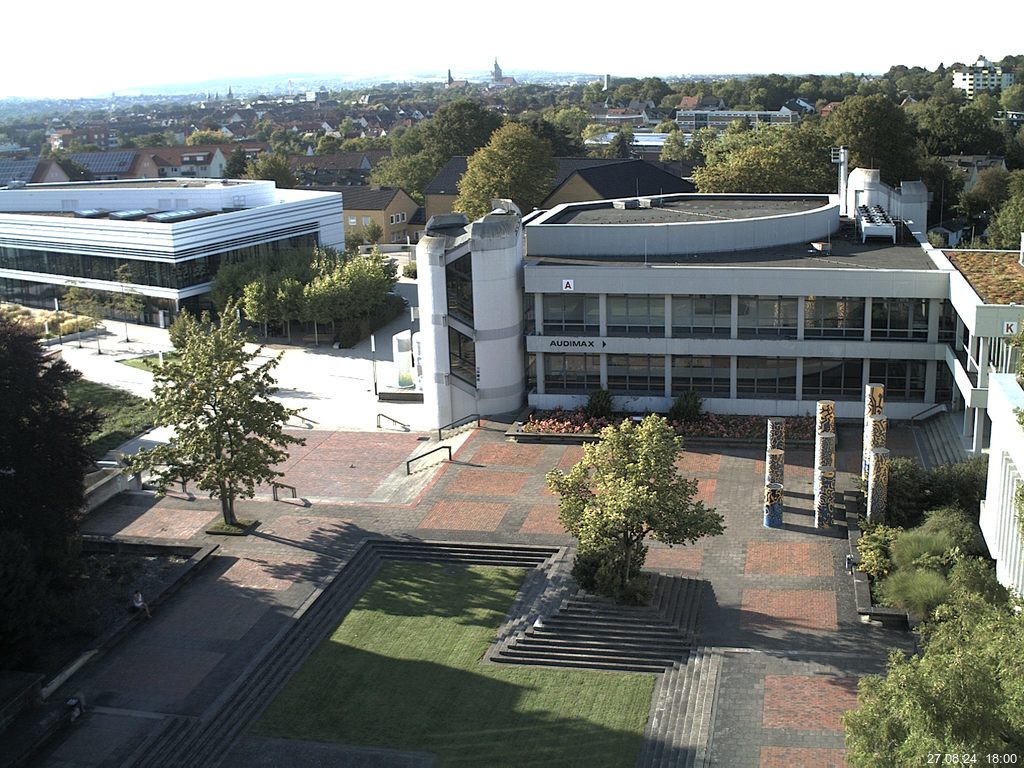 Foto der Webcam: Verwaltungsgeb&auml;ude, Innenhof mit Audimax, H&ouml;rsaal-Geb&auml;ude 1