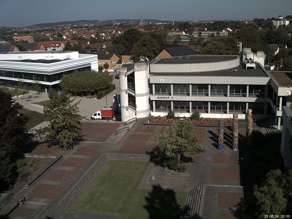 Foto der Webcam: Verwaltungsgeb&auml;ude, Innenhof mit Audimax, H&ouml;rsaal-Geb&auml;ude 1