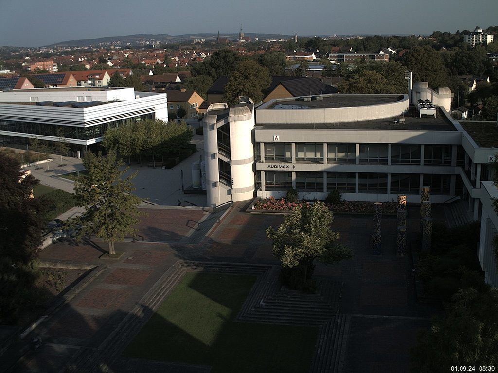 Foto der Webcam: Verwaltungsgeb&auml;ude, Innenhof mit Audimax, H&ouml;rsaal-Geb&auml;ude 1