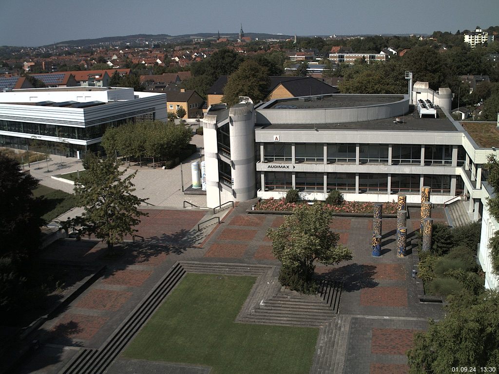 Foto der Webcam: Verwaltungsgeb&auml;ude, Innenhof mit Audimax, H&ouml;rsaal-Geb&auml;ude 1