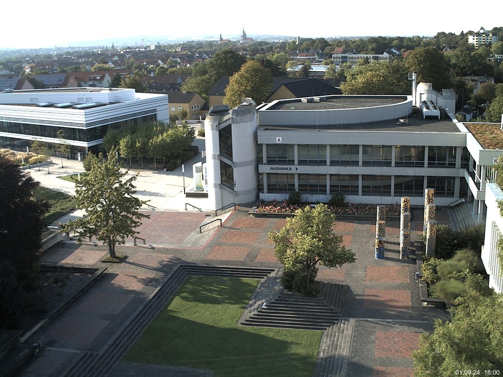 Foto der Webcam: Verwaltungsgeb&auml;ude, Innenhof mit Audimax, H&ouml;rsaal-Geb&auml;ude 1