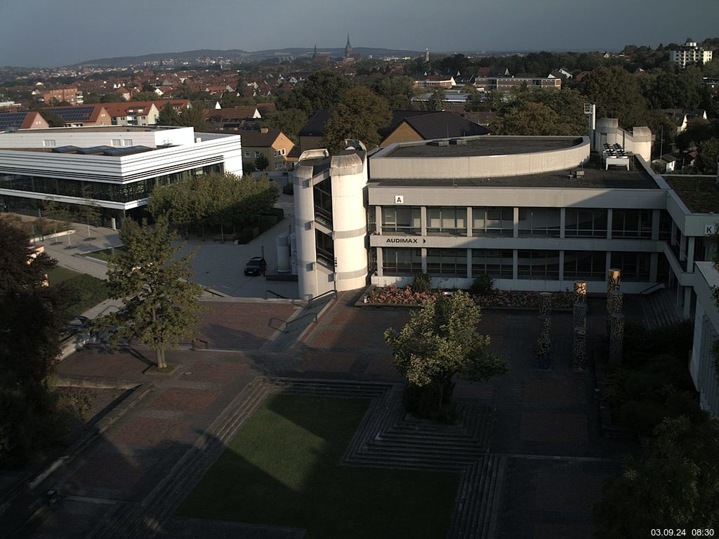Foto der Webcam: Verwaltungsgeb&auml;ude, Innenhof mit Audimax, H&ouml;rsaal-Geb&auml;ude 1