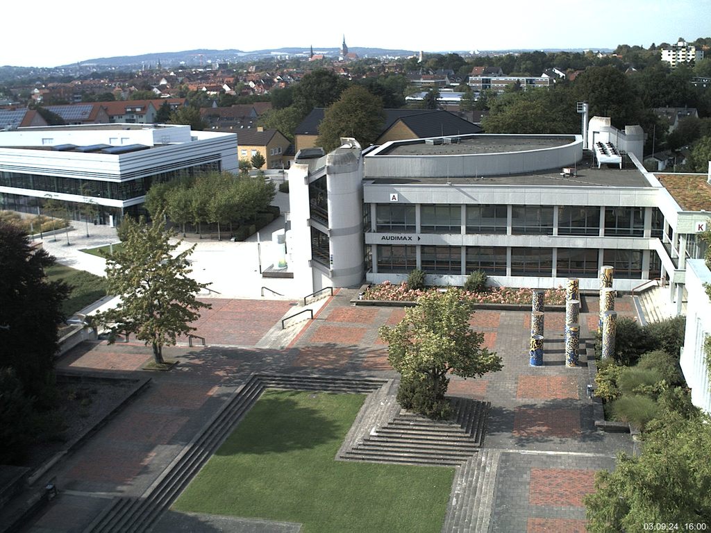 Foto der Webcam: Verwaltungsgeb&auml;ude, Innenhof mit Audimax, H&ouml;rsaal-Geb&auml;ude 1