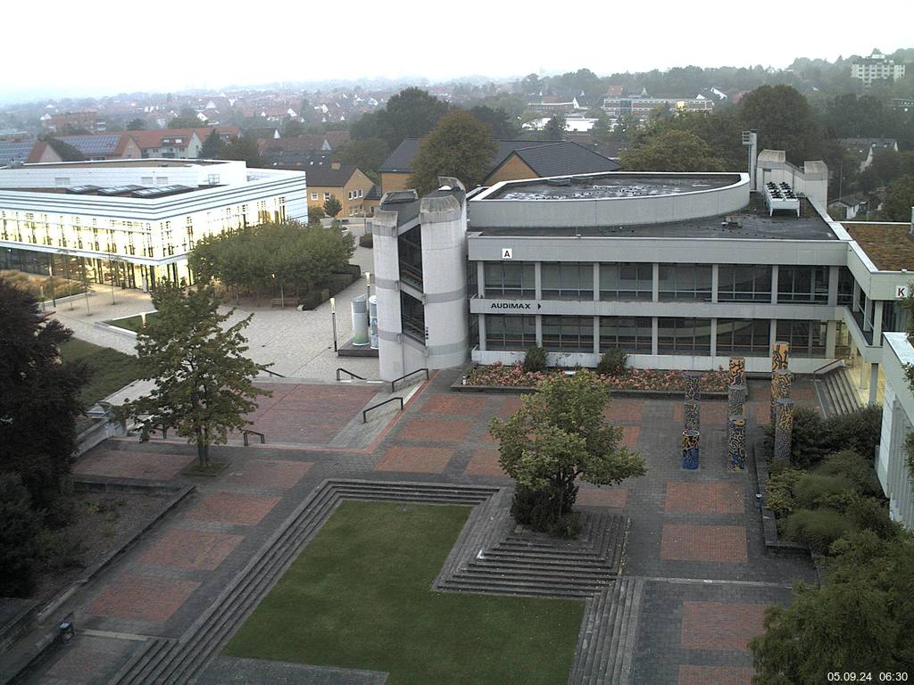 Foto der Webcam: Verwaltungsgeb&auml;ude, Innenhof mit Audimax, H&ouml;rsaal-Geb&auml;ude 1