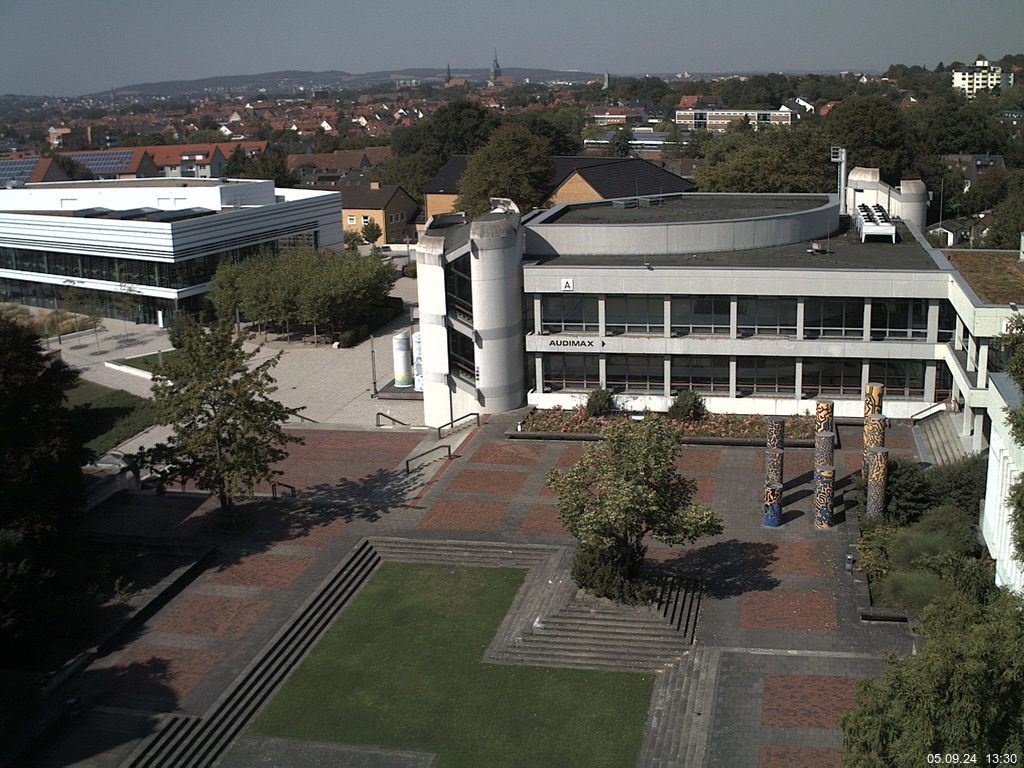 Foto der Webcam: Verwaltungsgeb&auml;ude, Innenhof mit Audimax, H&ouml;rsaal-Geb&auml;ude 1