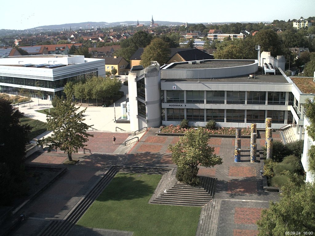 Foto der Webcam: Verwaltungsgeb&auml;ude, Innenhof mit Audimax, H&ouml;rsaal-Geb&auml;ude 1