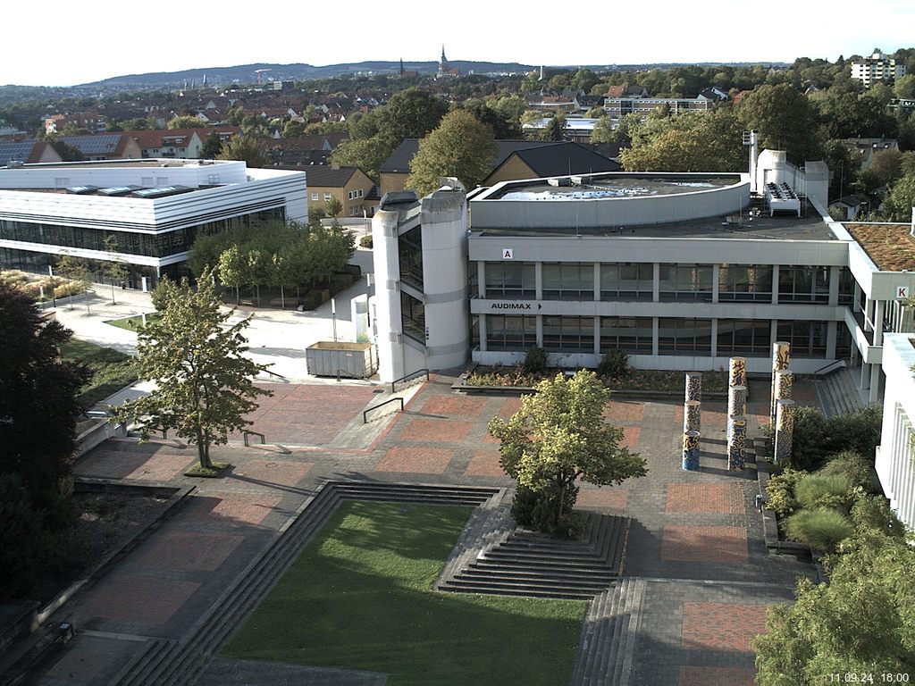 Foto der Webcam: Verwaltungsgeb&auml;ude, Innenhof mit Audimax, H&ouml;rsaal-Geb&auml;ude 1