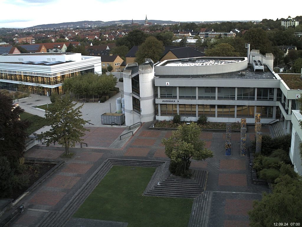 Foto der Webcam: Verwaltungsgeb&auml;ude, Innenhof mit Audimax, H&ouml;rsaal-Geb&auml;ude 1