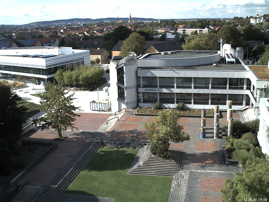 Foto der Webcam: Verwaltungsgeb&auml;ude, Innenhof mit Audimax, H&ouml;rsaal-Geb&auml;ude 1