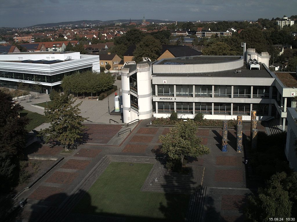 Foto der Webcam: Verwaltungsgeb&auml;ude, Innenhof mit Audimax, H&ouml;rsaal-Geb&auml;ude 1
