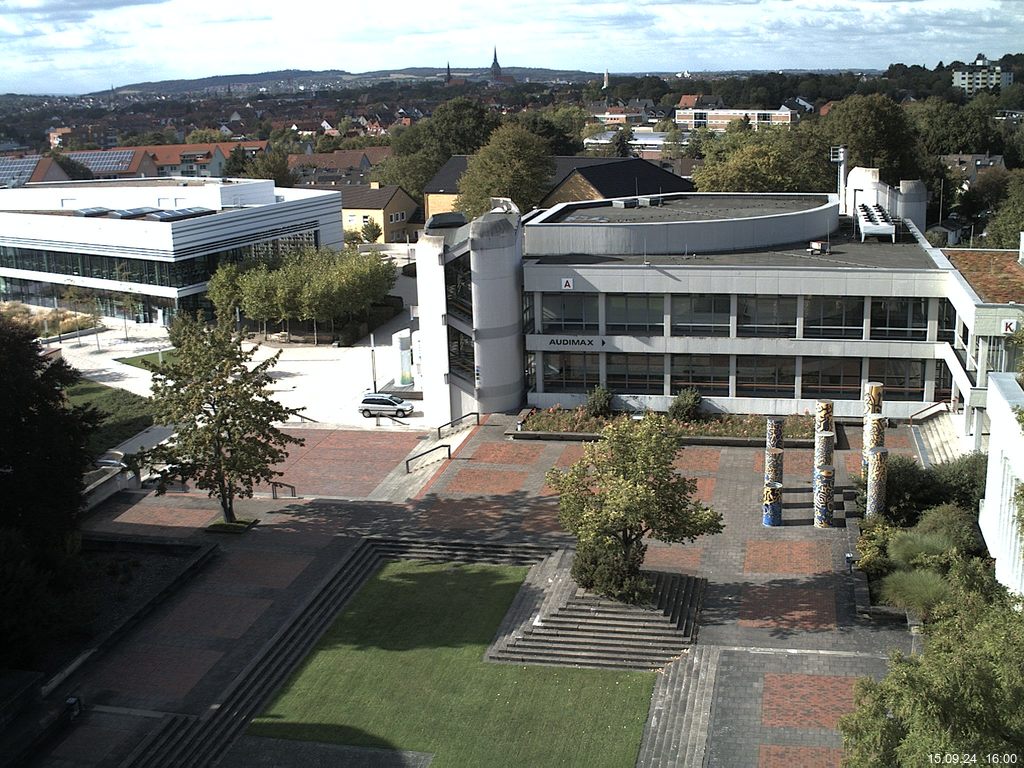 Foto der Webcam: Verwaltungsgeb&auml;ude, Innenhof mit Audimax, H&ouml;rsaal-Geb&auml;ude 1