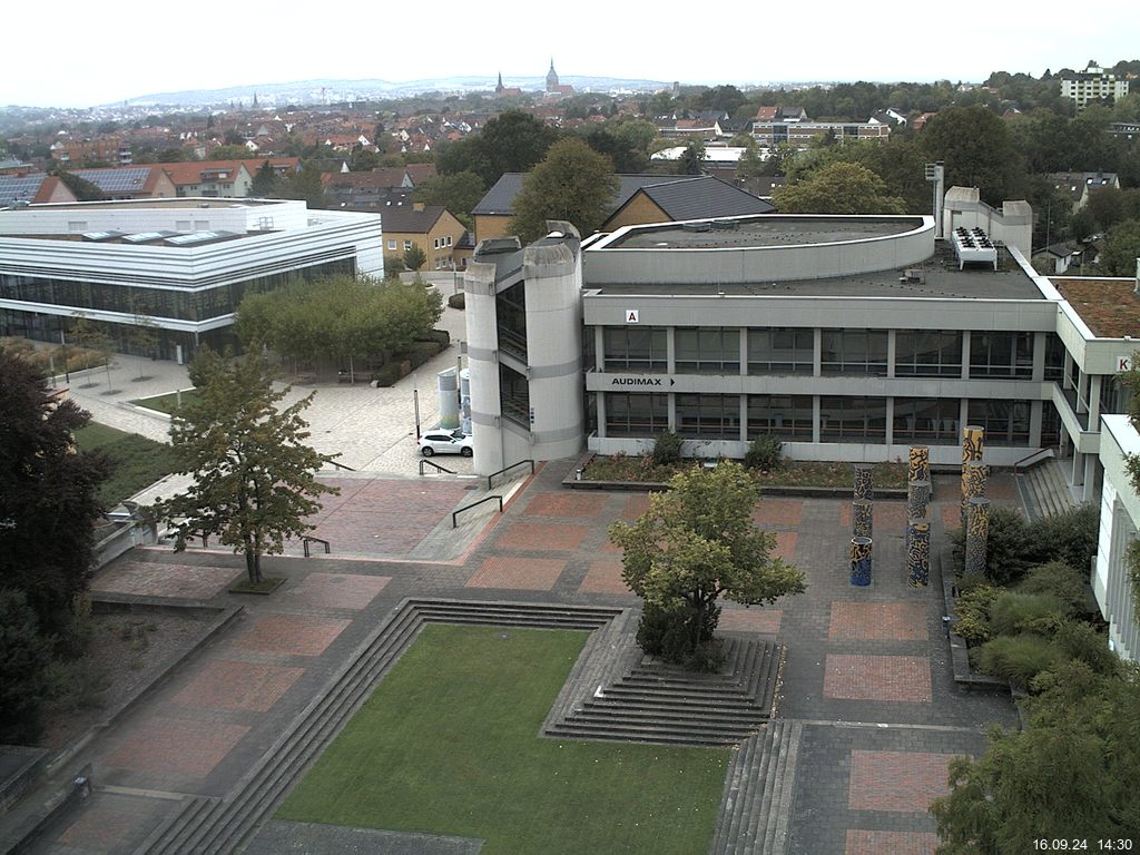 Foto der Webcam: Verwaltungsgeb&auml;ude, Innenhof mit Audimax, H&ouml;rsaal-Geb&auml;ude 1