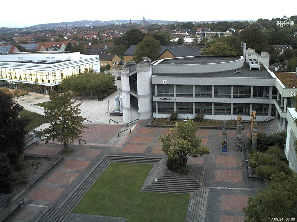 Foto der Webcam: Verwaltungsgeb&auml;ude, Innenhof mit Audimax, H&ouml;rsaal-Geb&auml;ude 1