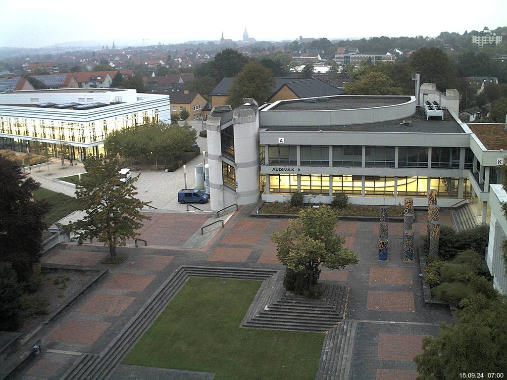 Foto der Webcam: Verwaltungsgeb&auml;ude, Innenhof mit Audimax, H&ouml;rsaal-Geb&auml;ude 1