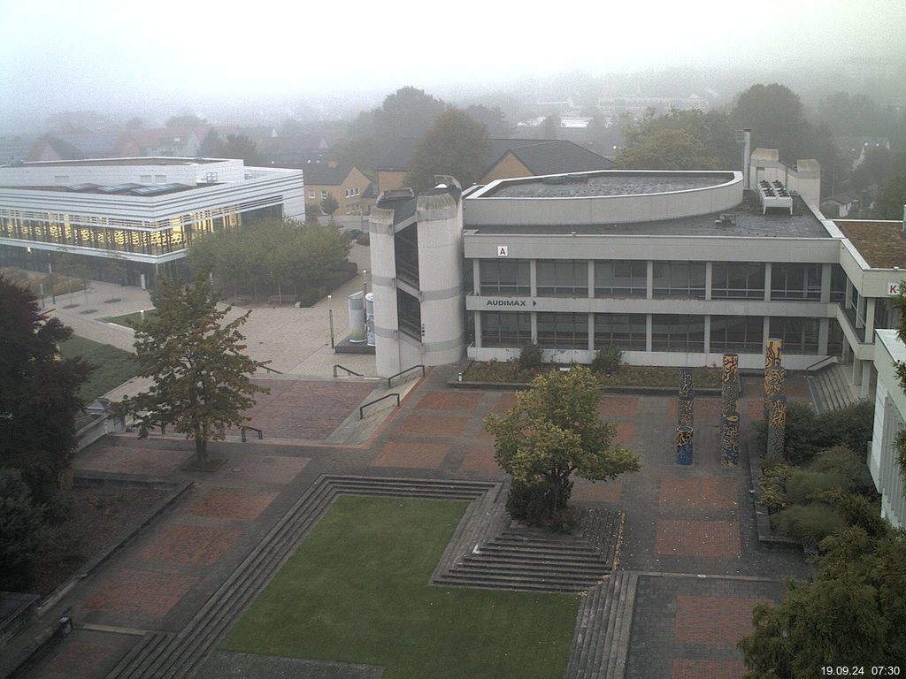 Foto der Webcam: Verwaltungsgeb&auml;ude, Innenhof mit Audimax, H&ouml;rsaal-Geb&auml;ude 1
