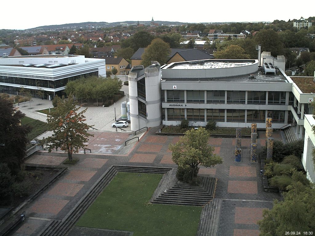 Foto der Webcam: Verwaltungsgeb&auml;ude, Innenhof mit Audimax, H&ouml;rsaal-Geb&auml;ude 1