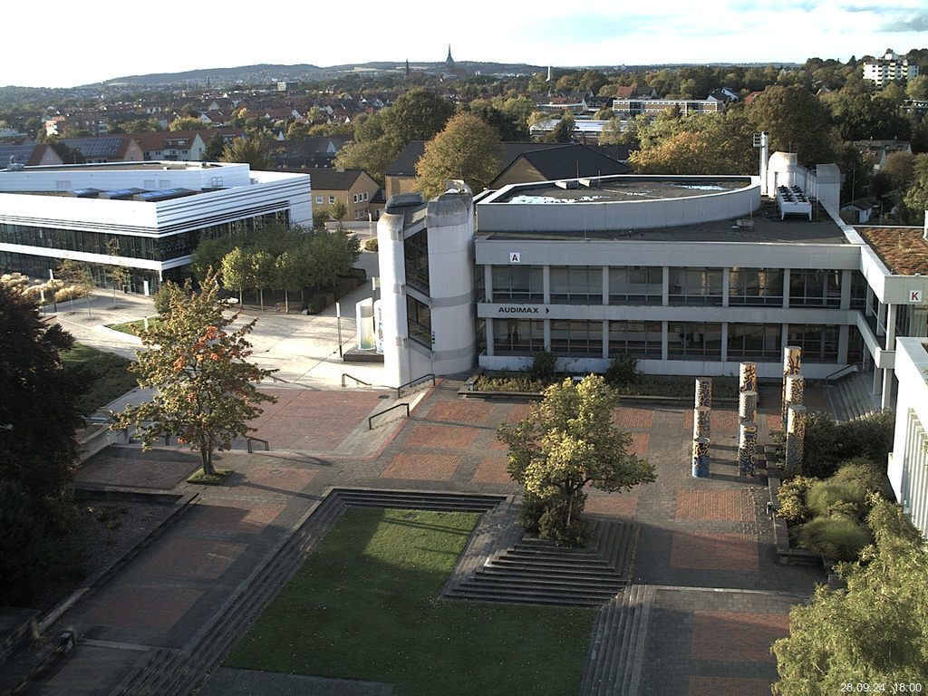 Foto der Webcam: Verwaltungsgeb&auml;ude, Innenhof mit Audimax, H&ouml;rsaal-Geb&auml;ude 1
