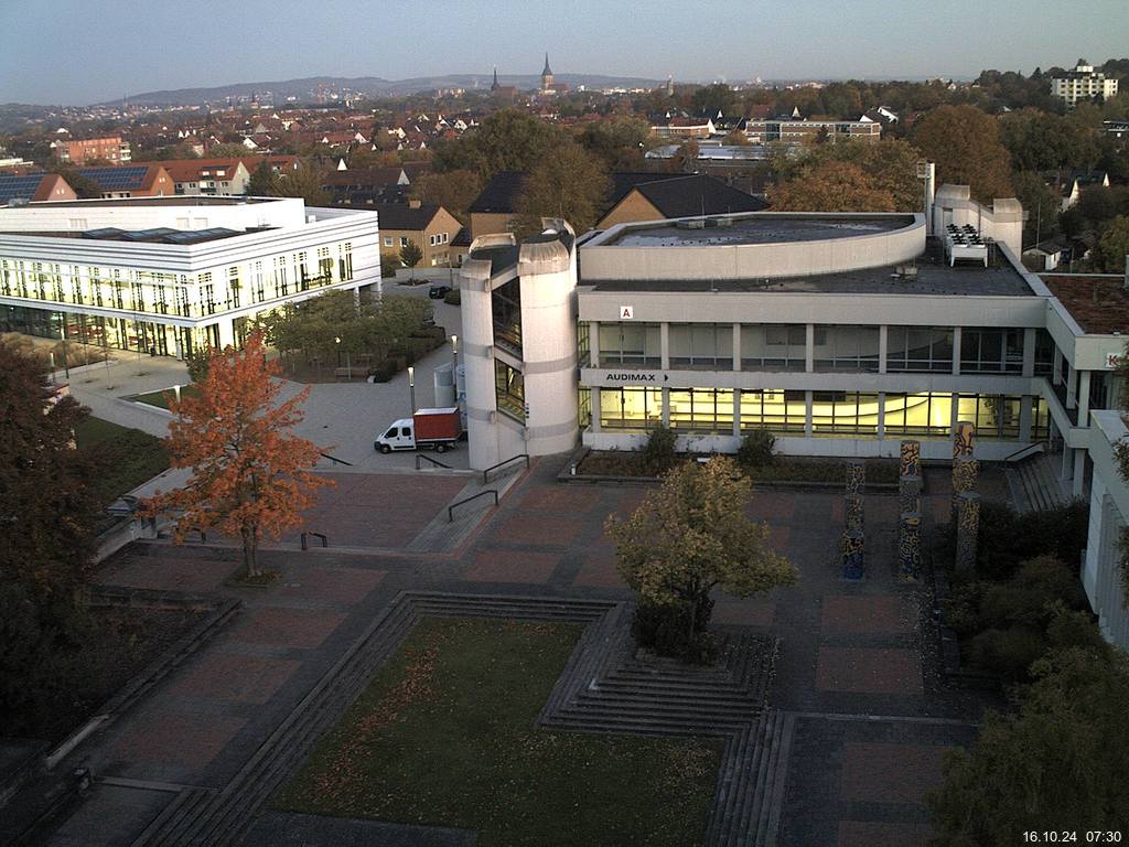 Foto der Webcam: Verwaltungsgeb&auml;ude, Innenhof mit Audimax, H&ouml;rsaal-Geb&auml;ude 1