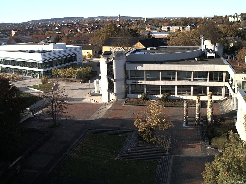 Foto der Webcam: Verwaltungsgeb&auml;ude, Innenhof mit Audimax, H&ouml;rsaal-Geb&auml;ude 1