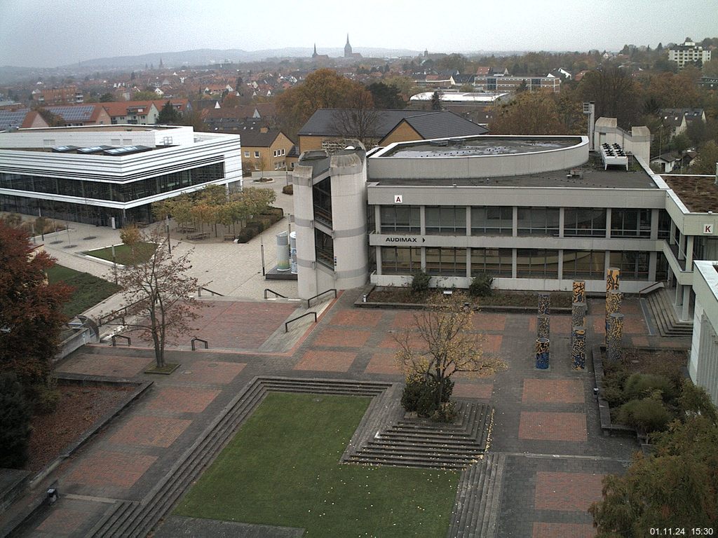 Foto der Webcam: Verwaltungsgeb&auml;ude, Innenhof mit Audimax, H&ouml;rsaal-Geb&auml;ude 1