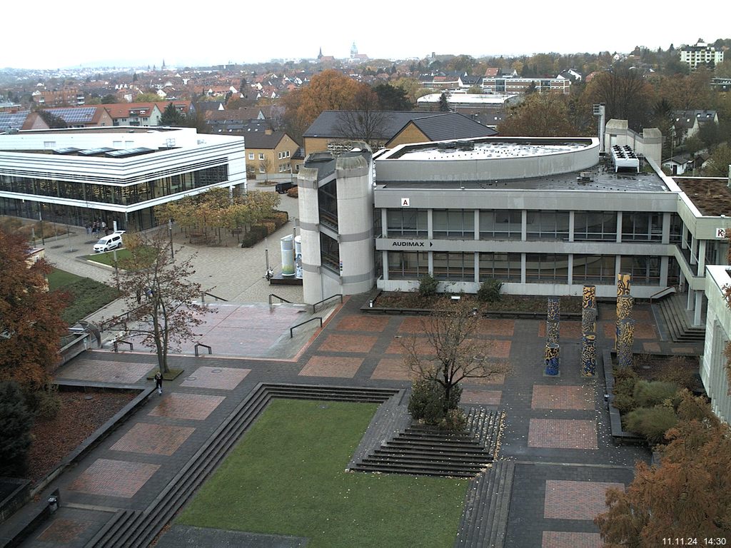 Foto der Webcam: Verwaltungsgeb&auml;ude, Innenhof mit Audimax, H&ouml;rsaal-Geb&auml;ude 1