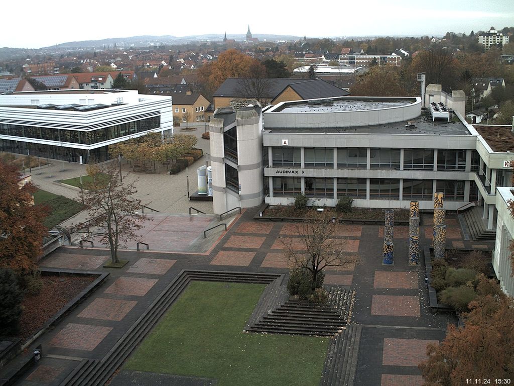 Foto der Webcam: Verwaltungsgeb&auml;ude, Innenhof mit Audimax, H&ouml;rsaal-Geb&auml;ude 1