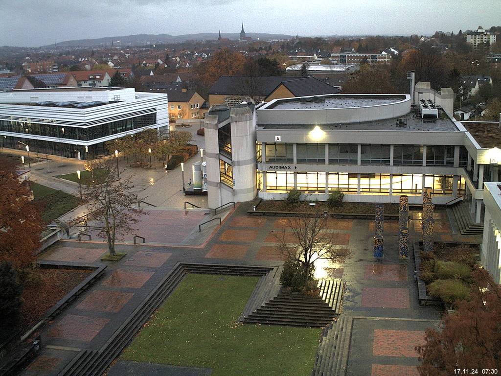 Foto der Webcam: Verwaltungsgeb&auml;ude, Innenhof mit Audimax, H&ouml;rsaal-Geb&auml;ude 1