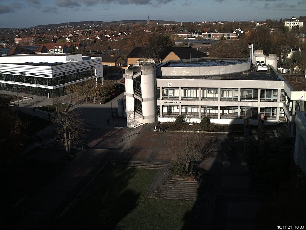 Foto der Webcam: Verwaltungsgeb&auml;ude, Innenhof mit Audimax, H&ouml;rsaal-Geb&auml;ude 1