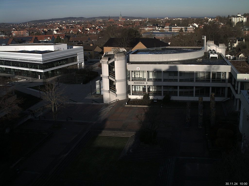 Foto der Webcam: Verwaltungsgebäude, Innenhof mit Audimax, Hörsaal-Gebäude 1