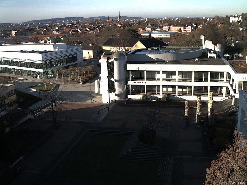 Foto der Webcam: Verwaltungsgebäude, Innenhof mit Audimax, Hörsaal-Gebäude 1