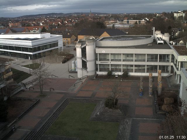 Foto der Webcam: Verwaltungsgebäude, Innenhof mit Audimax, Hörsaal-Gebäude 1