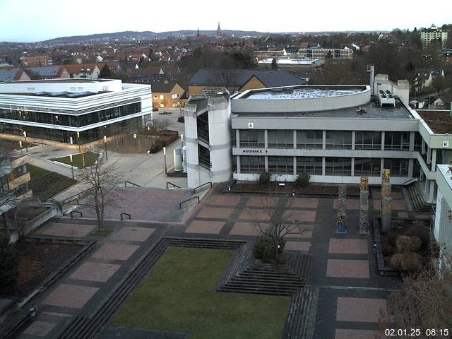 Foto der Webcam: Verwaltungsgebäude, Innenhof mit Audimax, Hörsaal-Gebäude 1