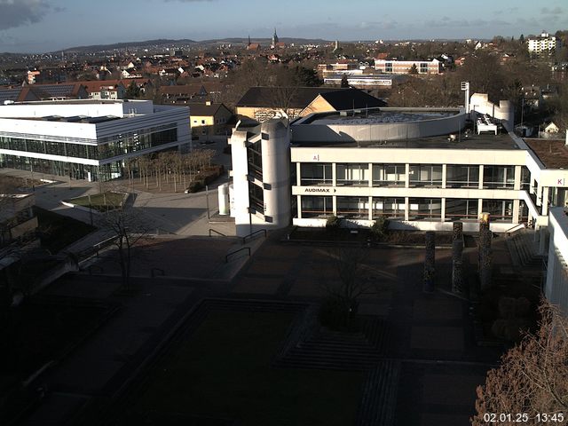 Foto der Webcam: Verwaltungsgebäude, Innenhof mit Audimax, Hörsaal-Gebäude 1