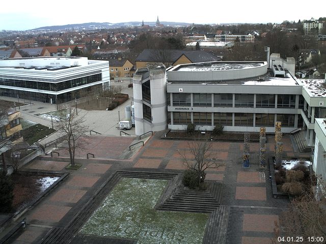 Foto der Webcam: Verwaltungsgebäude, Innenhof mit Audimax, Hörsaal-Gebäude 1