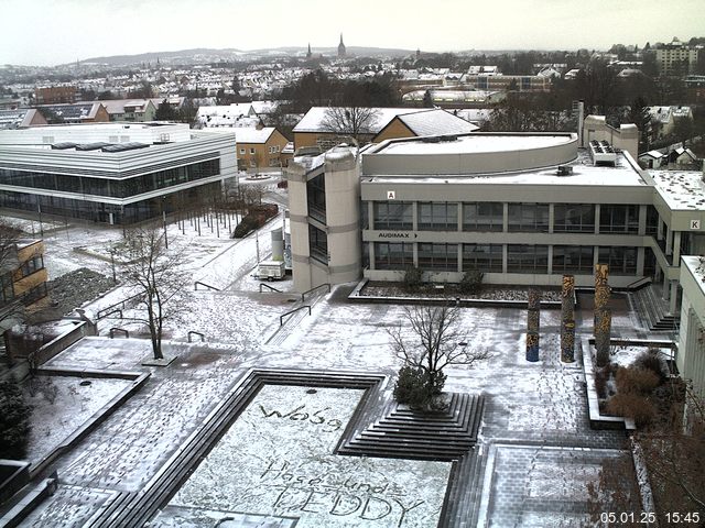 Foto der Webcam: Verwaltungsgebäude, Innenhof mit Audimax, Hörsaal-Gebäude 1