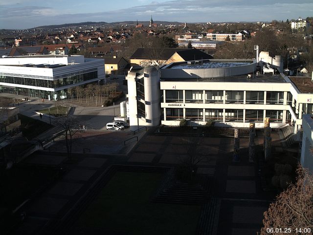 Foto der Webcam: Verwaltungsgebäude, Innenhof mit Audimax, Hörsaal-Gebäude 1