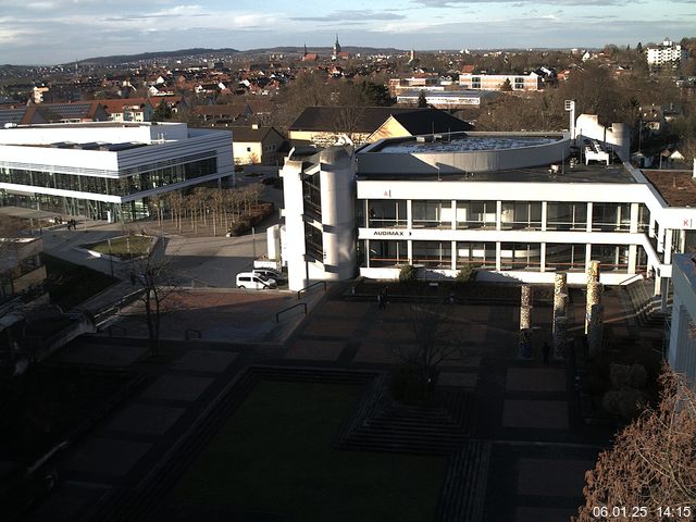 Foto der Webcam: Verwaltungsgebäude, Innenhof mit Audimax, Hörsaal-Gebäude 1