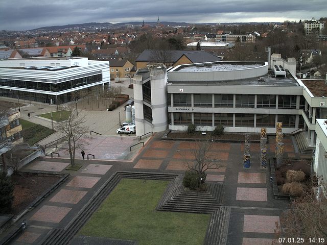 Foto der Webcam: Verwaltungsgebäude, Innenhof mit Audimax, Hörsaal-Gebäude 1