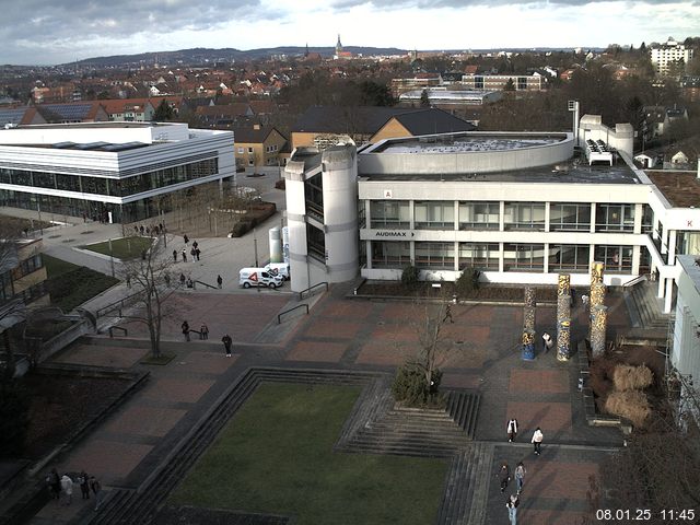 Foto der Webcam: Verwaltungsgebäude, Innenhof mit Audimax, Hörsaal-Gebäude 1