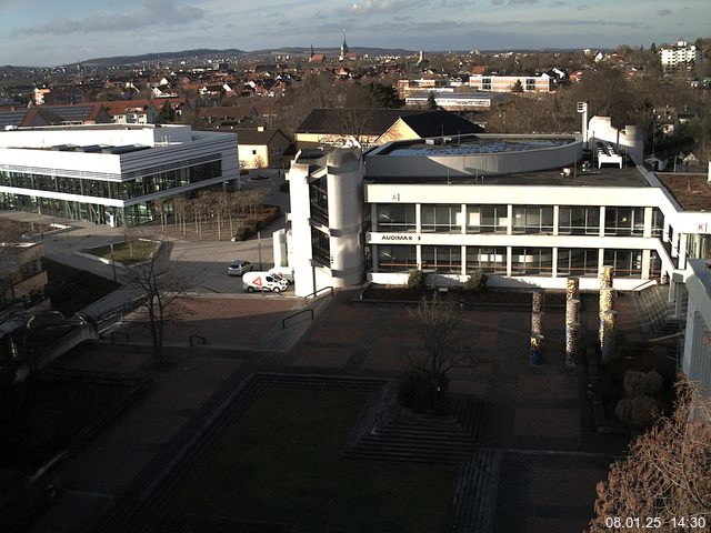 Foto der Webcam: Verwaltungsgebäude, Innenhof mit Audimax, Hörsaal-Gebäude 1