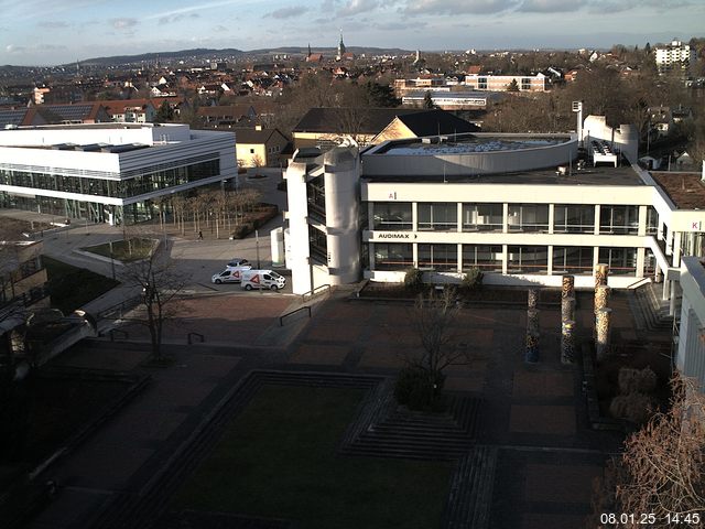 Foto der Webcam: Verwaltungsgebäude, Innenhof mit Audimax, Hörsaal-Gebäude 1