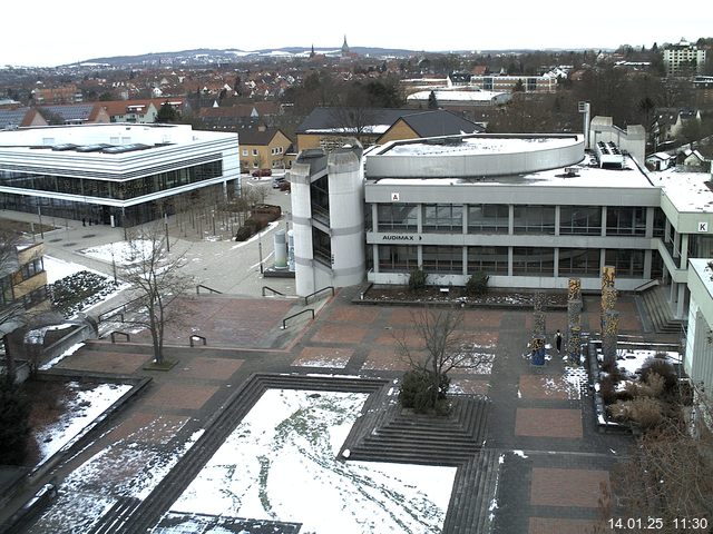 Foto der Webcam: Verwaltungsgebäude, Innenhof mit Audimax, Hörsaal-Gebäude 1