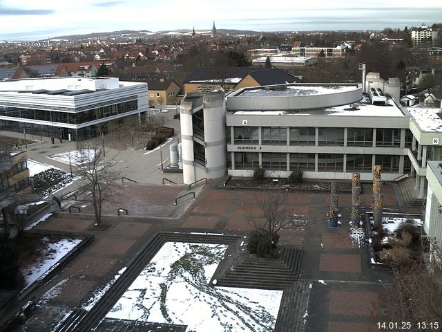 Foto der Webcam: Verwaltungsgebäude, Innenhof mit Audimax, Hörsaal-Gebäude 1