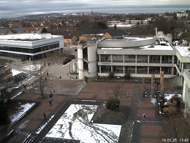 Foto der Webcam: Verwaltungsgebäude, Innenhof mit Audimax, Hörsaal-Gebäude 1