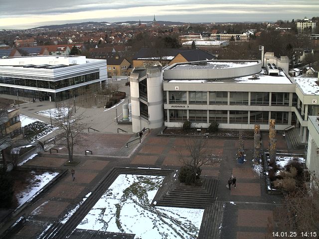 Foto der Webcam: Verwaltungsgebäude, Innenhof mit Audimax, Hörsaal-Gebäude 1