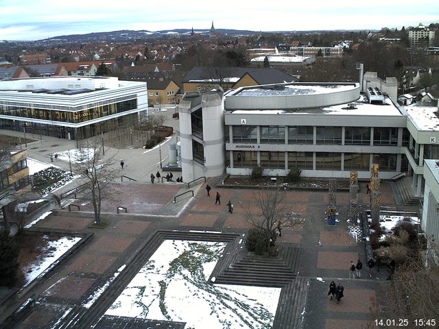 Foto der Webcam: Verwaltungsgebäude, Innenhof mit Audimax, Hörsaal-Gebäude 1