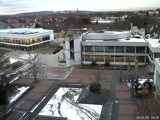 Foto der Webcam: Verwaltungsgebäude, Innenhof mit Audimax, Hörsaal-Gebäude 1