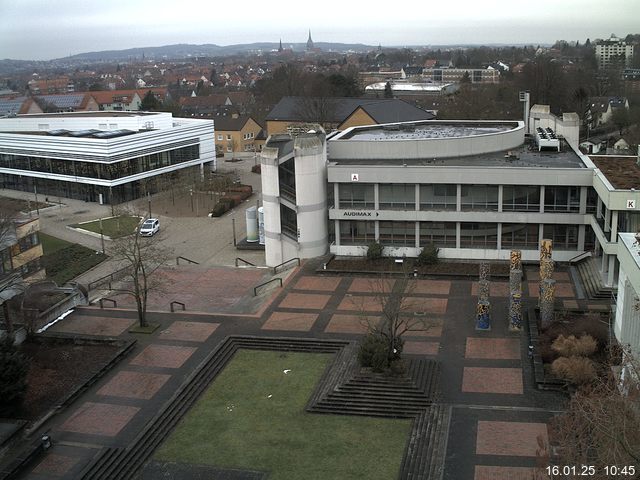 Foto der Webcam: Verwaltungsgebäude, Innenhof mit Audimax, Hörsaal-Gebäude 1