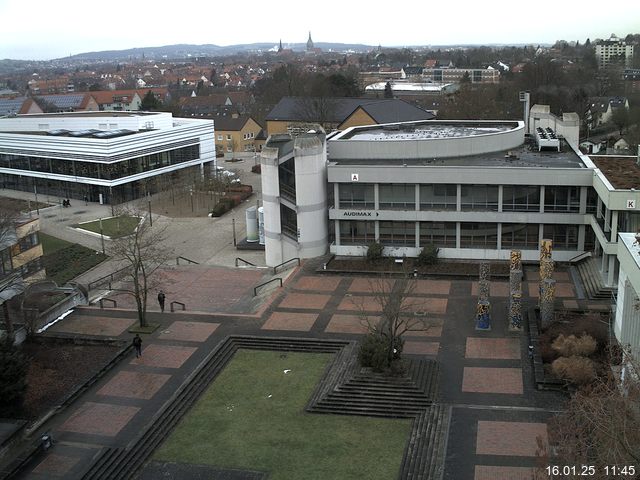 Foto der Webcam: Verwaltungsgebäude, Innenhof mit Audimax, Hörsaal-Gebäude 1